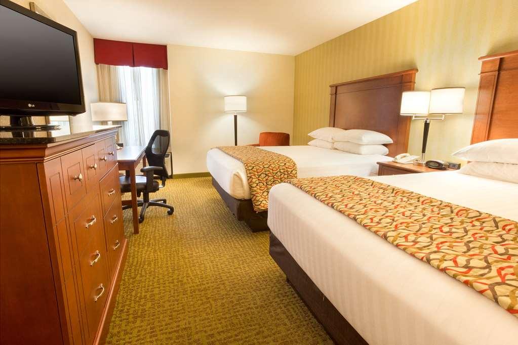 Drury Inn & Suites Charlotte University Place Pokój zdjęcie