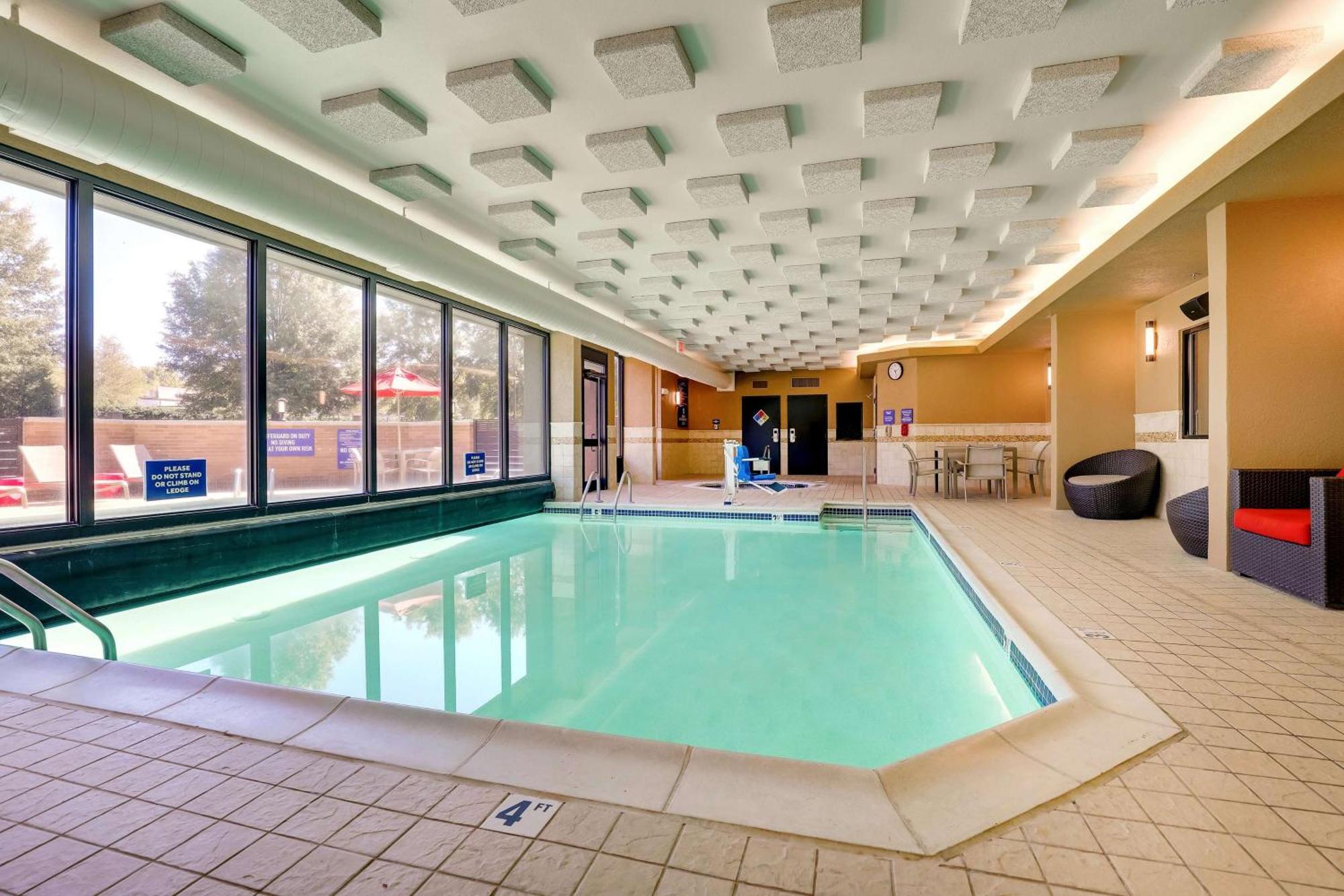 Drury Inn & Suites Charlotte University Place Zewnętrze zdjęcie