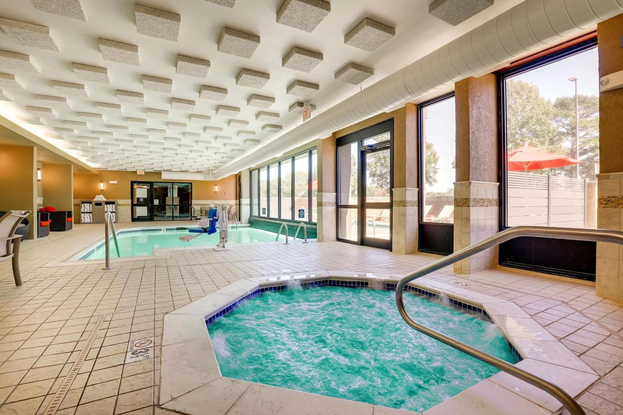 Drury Inn & Suites Charlotte University Place Zewnętrze zdjęcie