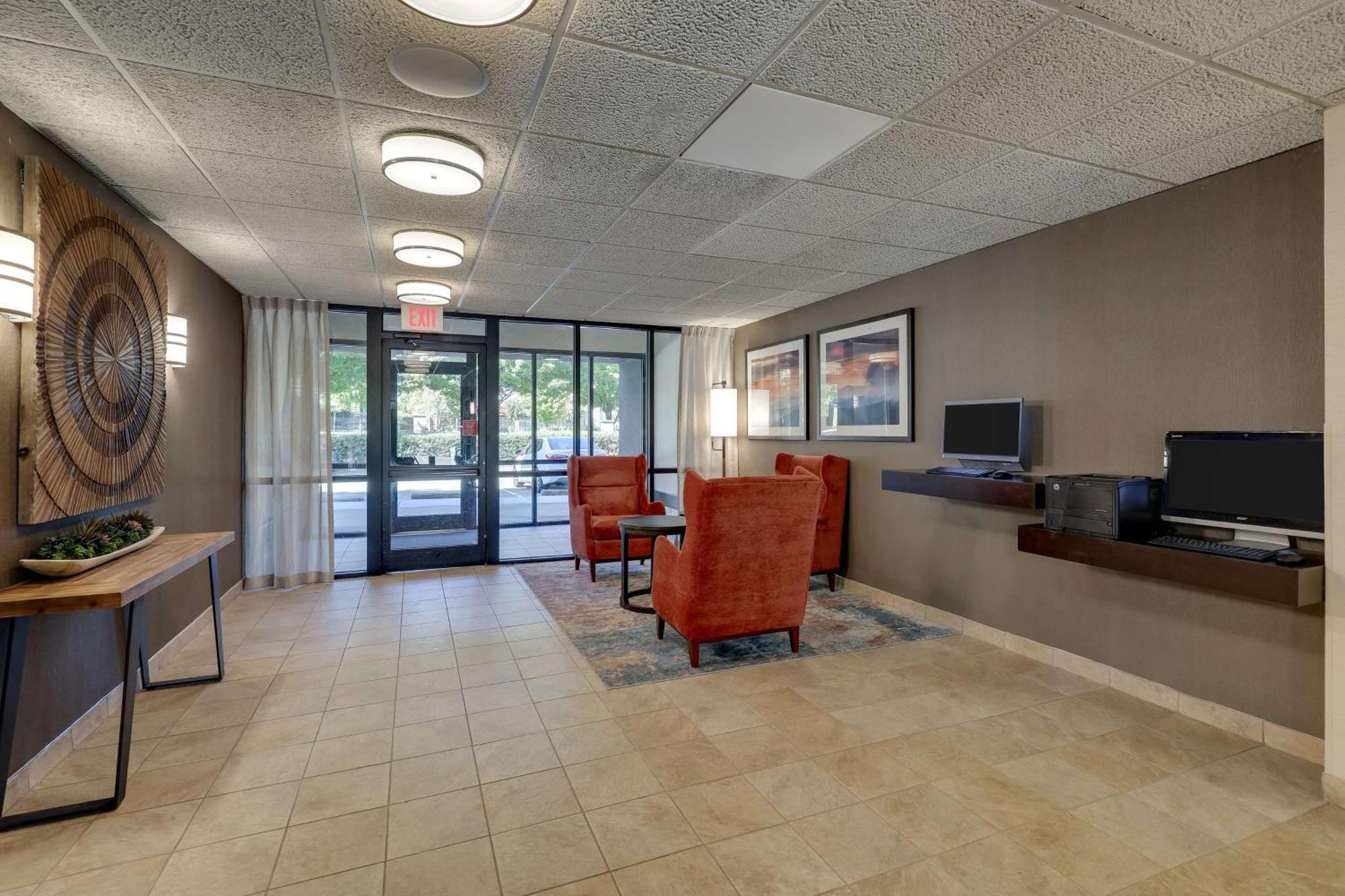 Drury Inn & Suites Charlotte University Place Zewnętrze zdjęcie