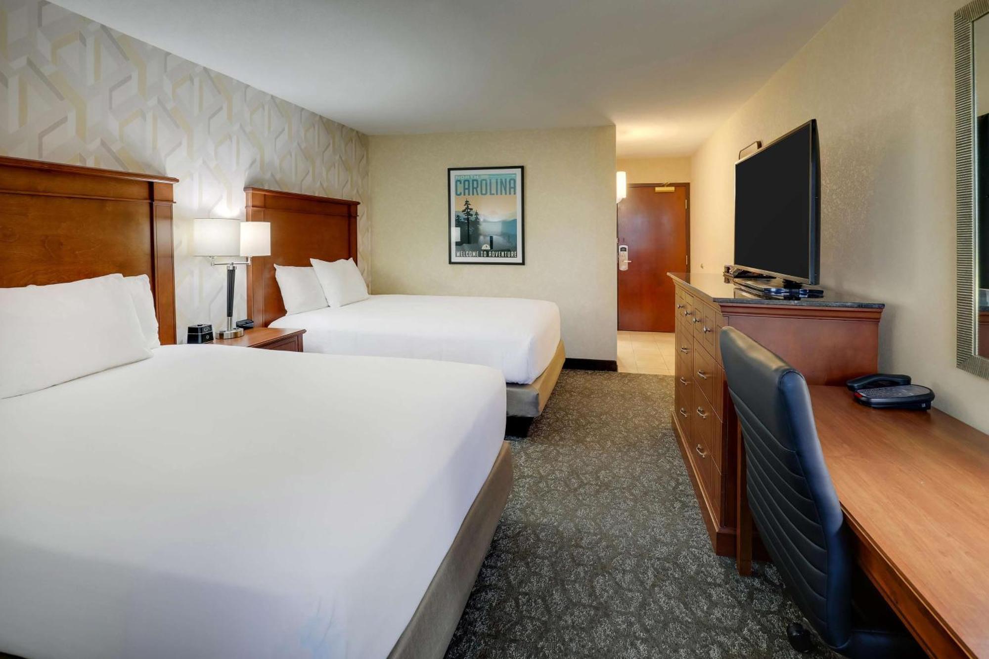 Drury Inn & Suites Charlotte University Place Zewnętrze zdjęcie