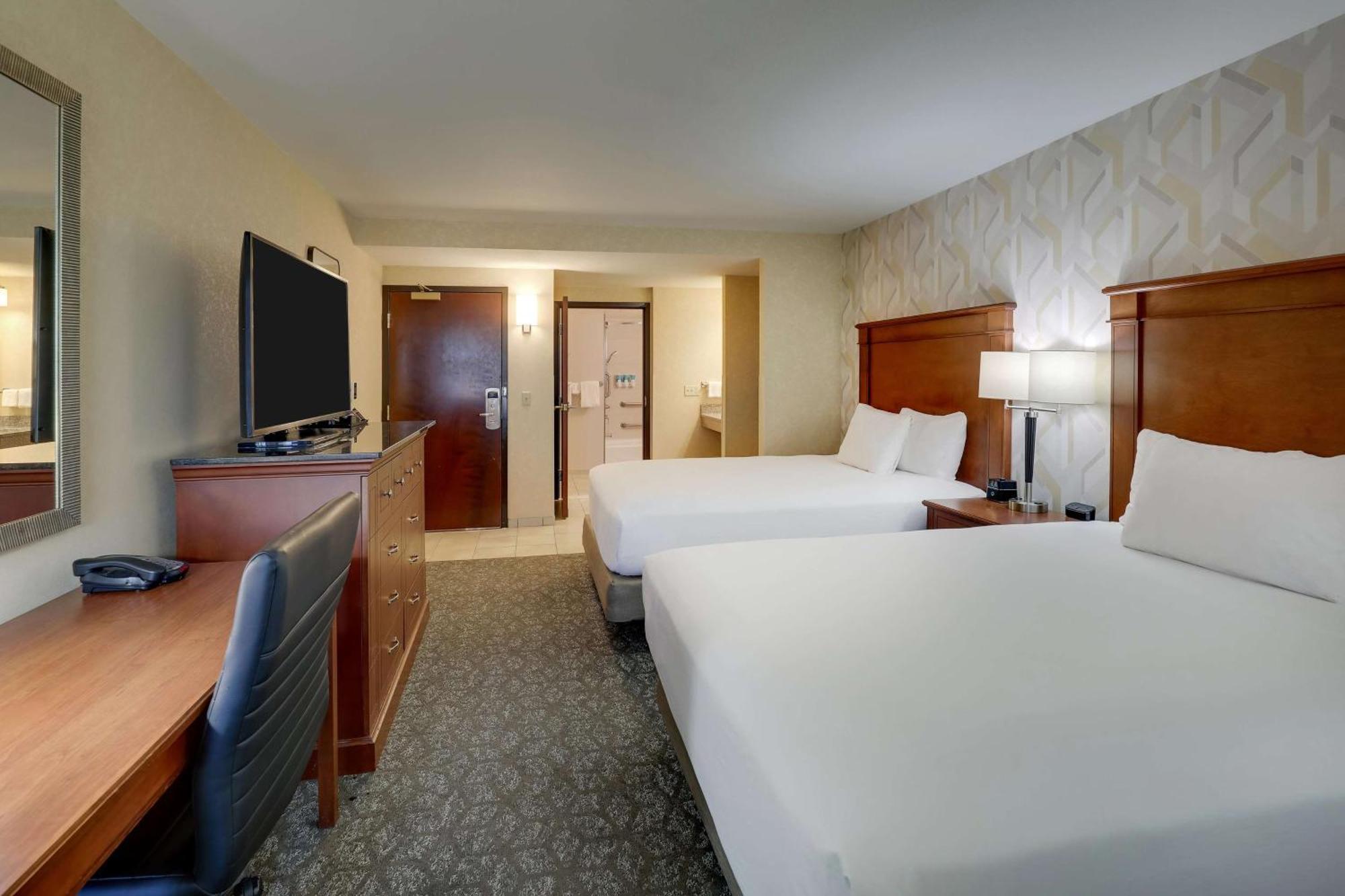 Drury Inn & Suites Charlotte University Place Zewnętrze zdjęcie
