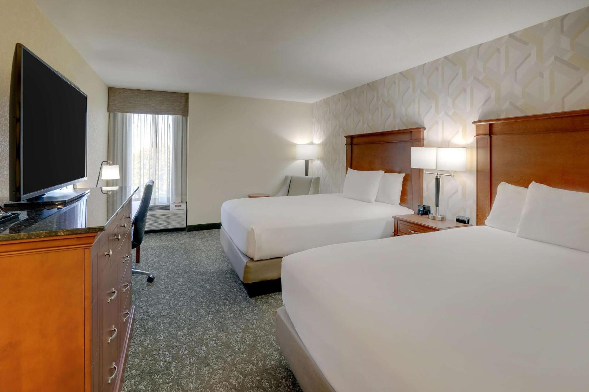 Drury Inn & Suites Charlotte University Place Zewnętrze zdjęcie