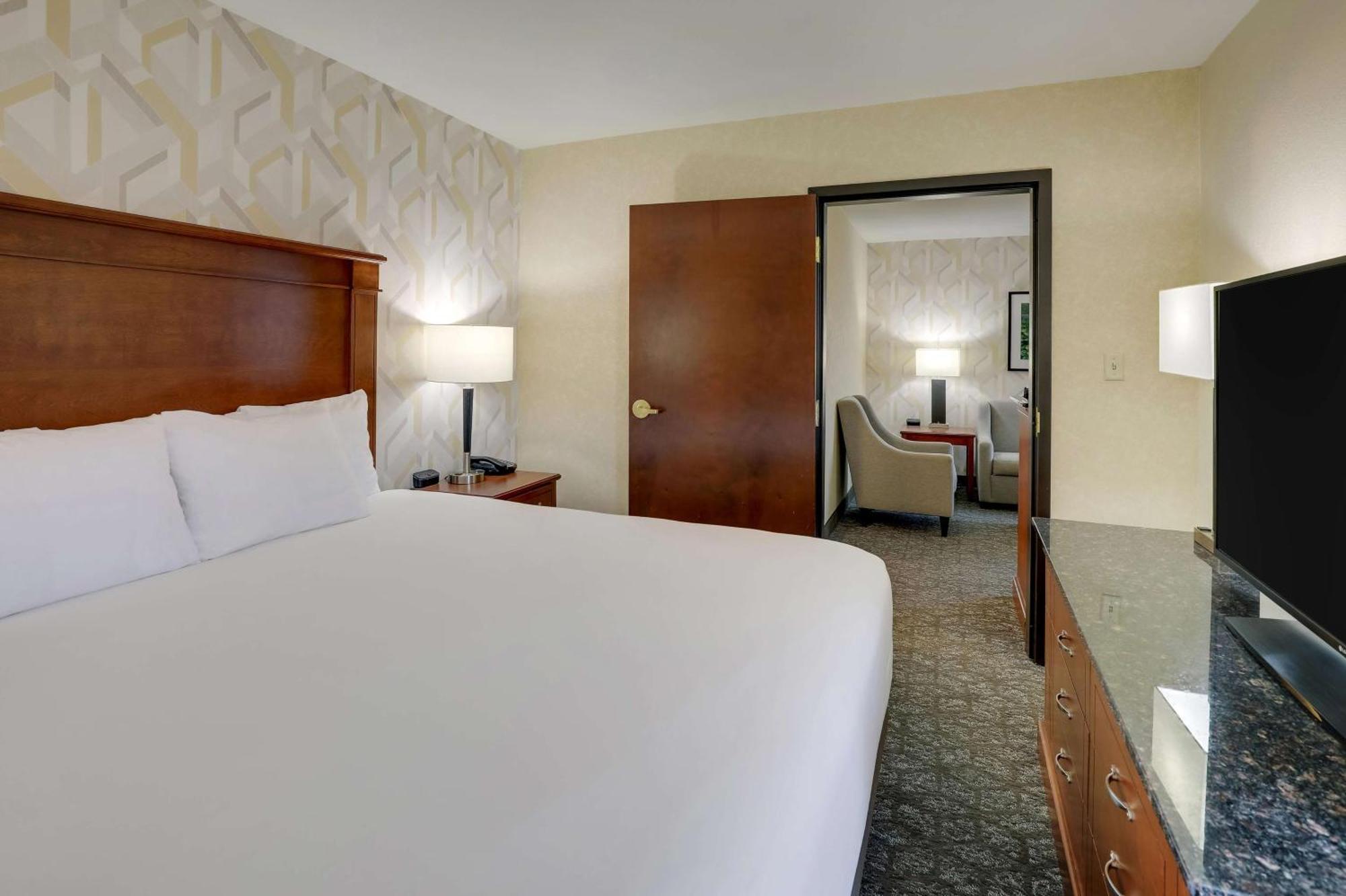 Drury Inn & Suites Charlotte University Place Zewnętrze zdjęcie