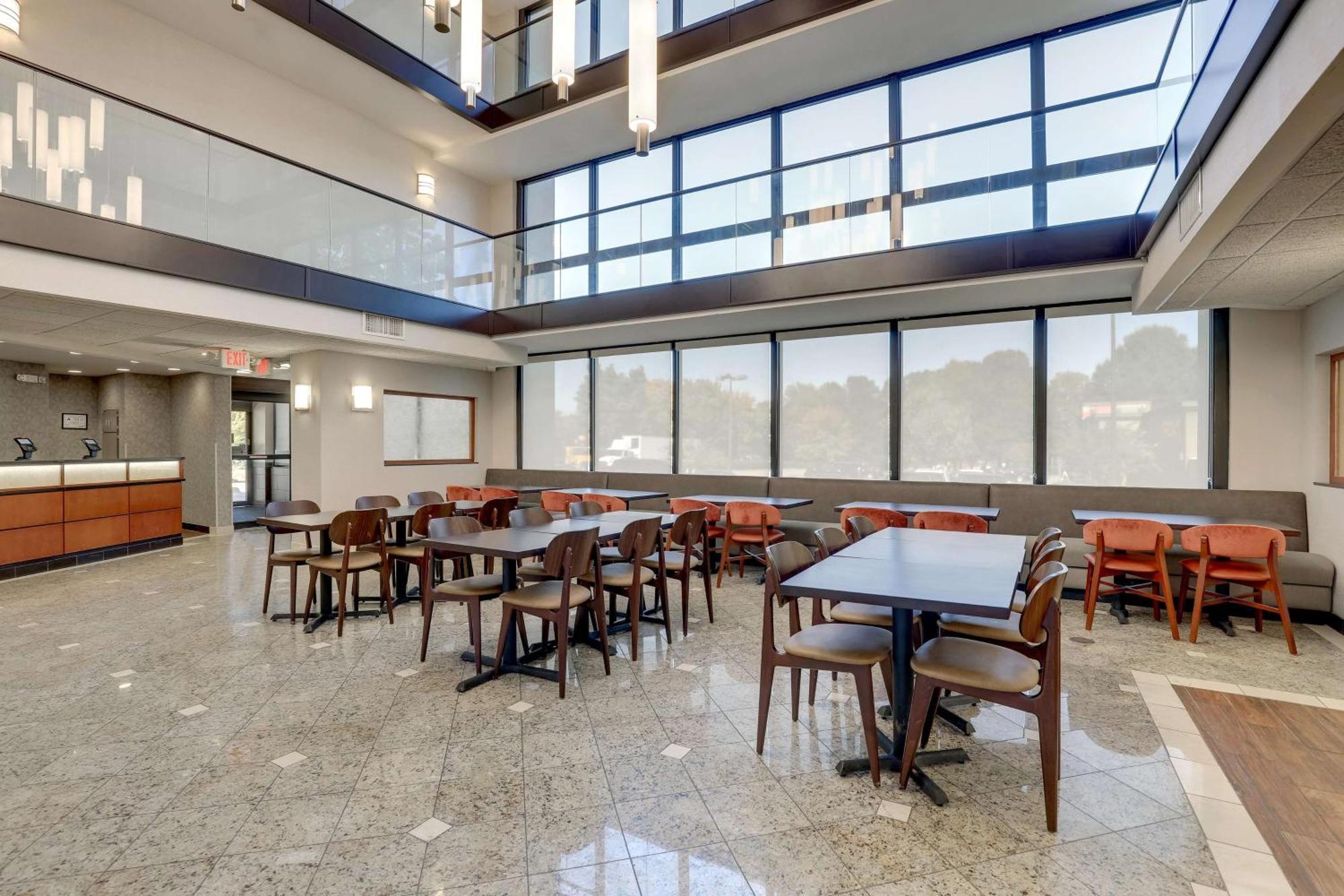 Drury Inn & Suites Charlotte University Place Zewnętrze zdjęcie